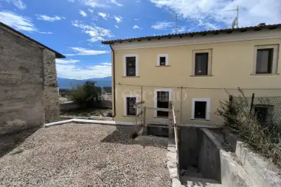 Casa Indipendente in vendita, Via Zingaretto 12, Barisciano