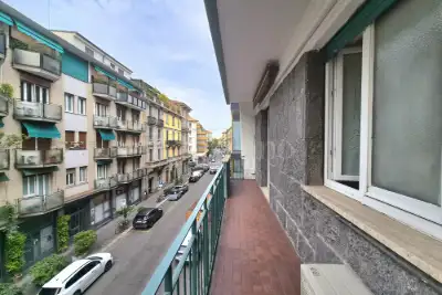 Casa in vendita, Via Achille Maiocchi, Milano