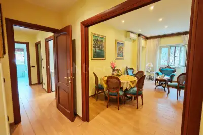 Casa in vendita, Via Francesco Roncati, Roma