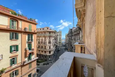 Casa in vendita, Via Santa Lucia, Napoli
