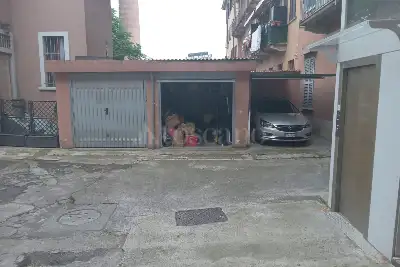 Box in vendita, Via Imbonati, Milano