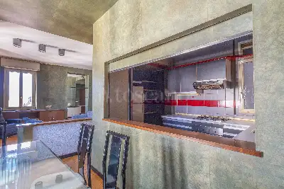 Casa in vendita, Via Giovanni Battista Morgagni, Milano