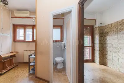 Casa in vendita, Via Carlo Perrier, Roma