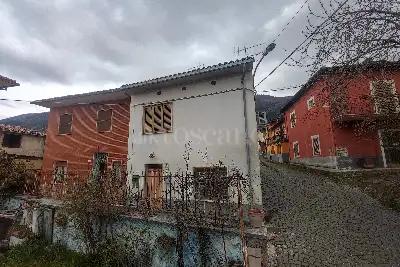 Villa in vendita, Via Villa Re, Pizzoli