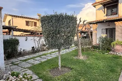 Villa in vendita, Via Maiera, Roma