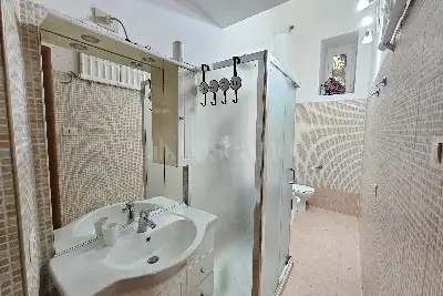 Casa in vendita, Via Britannia, Roma