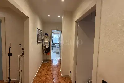 Casa in vendita, Via Salvatore Quasimodo, Como