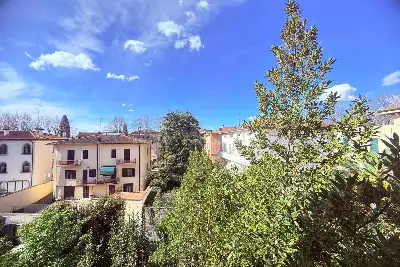 Villino a Schiera in vendita, Via Sem Benelli, Prato