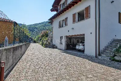 Villa in vendita, Via Pianazzo, Lavena Ponte Tresa