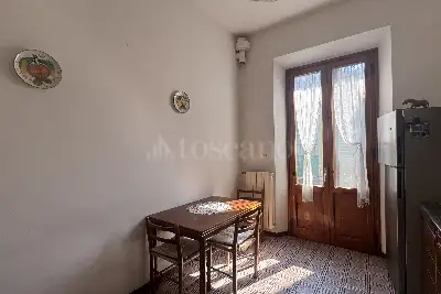 Villino a Schiera in vendita, Via Edmondo de Amicis, Prato