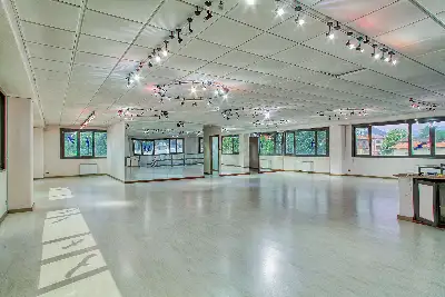 Attività Commerciale in vendita, Via Baraggia, Cunardo