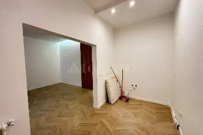 Casa in vendita, Via Galliera, Bologna