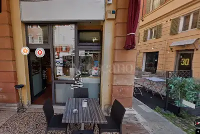 Attività Commerciale in vendita, Largo San Giorgio, Modena