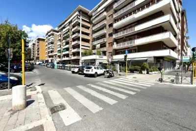 Casa in vendita, Via Tuscolana, Roma