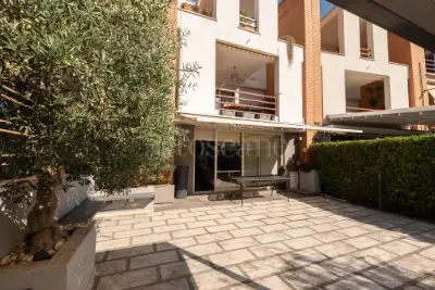 Villa in vendita, Via Isonzo, Latina