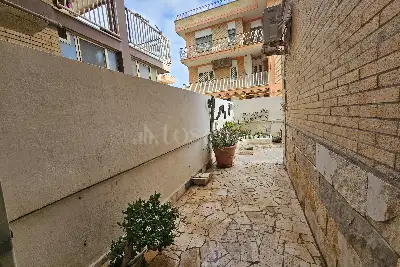 Casa in vendita, Via Svezia, Pomezia