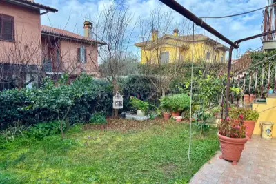 Villino a Schiera in vendita, Via Taro, Mentana