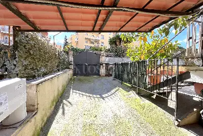 Casa in vendita, Via Camillo Guidi, Roma