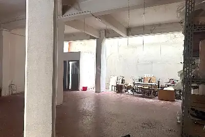 Magazzino in affitto, Via Sant'Antonio , Prato