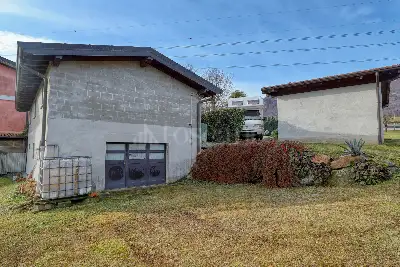 Casa Indipendente in vendita, Via Della Repubblica, Bisuschio