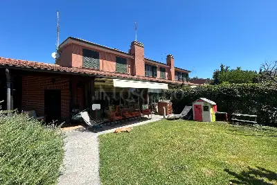 Villa in vendita, Via Francesco Cilea, Roma