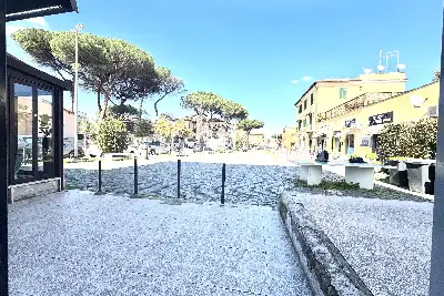Attività Commerciale in vendita, Largo padre Leonardo bello, Roma