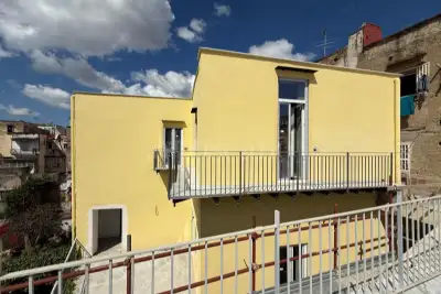 Casa in vendita, Via dei Cristallini, Napoli