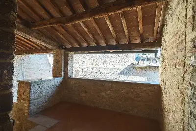 Casale in vendita, Strada di  Barigiano, Sovicille