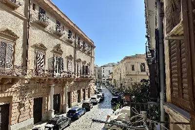 Casa in vendita, Piazza Teatro Santa Cecilia, Palermo