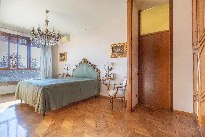 Casa in vendita, Via Giovanni Pascoli, Milano