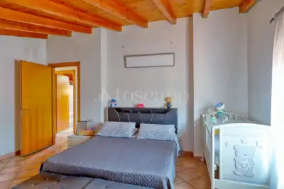 Casa Indipendente in vendita, Via Pasubio, Cunardo
