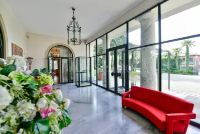 Albergo in vendita, Via XXV Aprile, Figino Serenza
