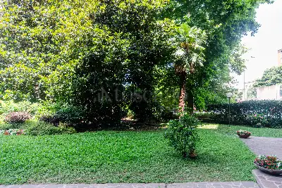 Casa in vendita, Via Cimabue, Milano