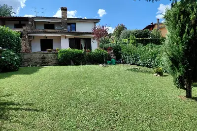 Villa Bifamiliare in vendita, Via dei Tirreni, Sutri