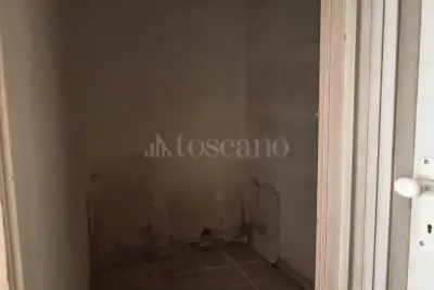 Negozio in affitto, Via Menniti Ippolito, Catanzaro