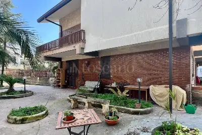 Villa Bifamiliare in vendita, Via delle Querce, Gravina di Catania