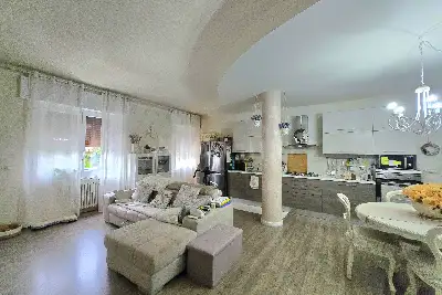 Casa in vendita, Via Giacomo Leopardi, Lumezzane