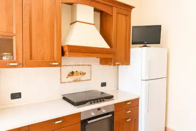 Casa in vendita, Via N. Tirale, Lonato del Garda
