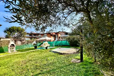 Villa Bifamiliare in vendita, Via Menasasso, Desenzano del Garda