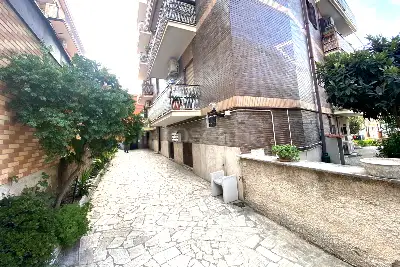 Casa in vendita, Via Enrico Bondi, Roma