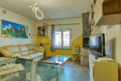 Casa in vendita, Via Carlo Cerrini, Cuasso al Monte