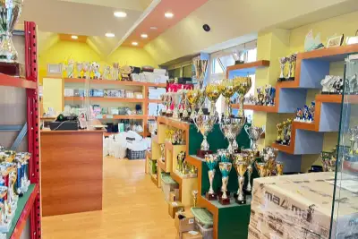 Negozio in affitto, Via Giuseppe Peano, Roma