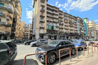 Casa in vendita, Via Gennaro Capuozzo, Napoli