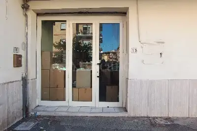 Negozio in vendita, via dei volsci, Latina