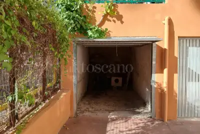 Box in affitto, Via Ghirza, Roma