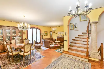 Villa in vendita, Via Edmondo De Amicis, Fino Mornasco