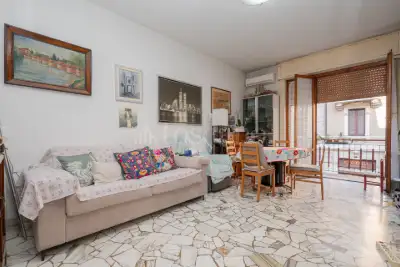Casa in vendita, Via Francesco Arese 20, Milano