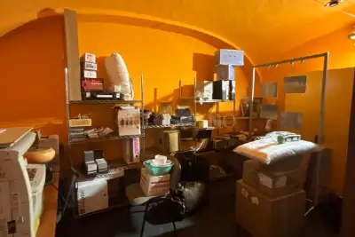 Negozio in vendita, Via Ginetta Caccianotti, Biandrate