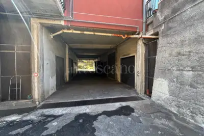 Box in vendita, Via Curia, Catania