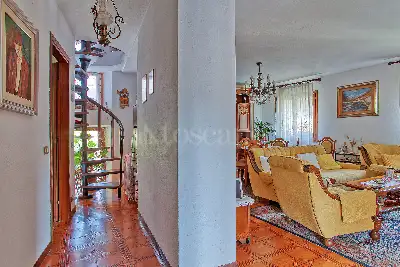 Casa Indipendente in vendita, Via Gaggio, Marchirolo